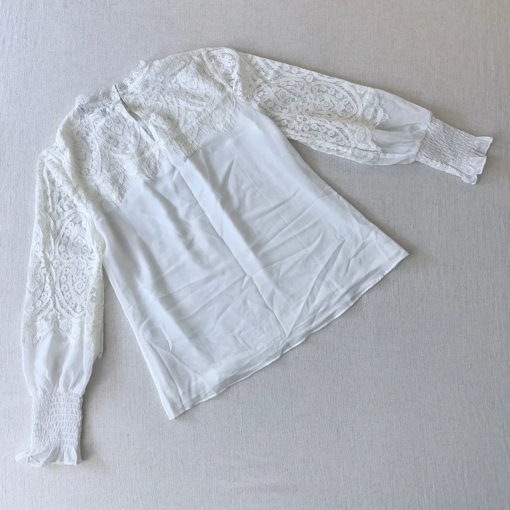 White House Black Market Ecru Mock Neck Lace Blouse  Size 6 - Picture 3 of 9